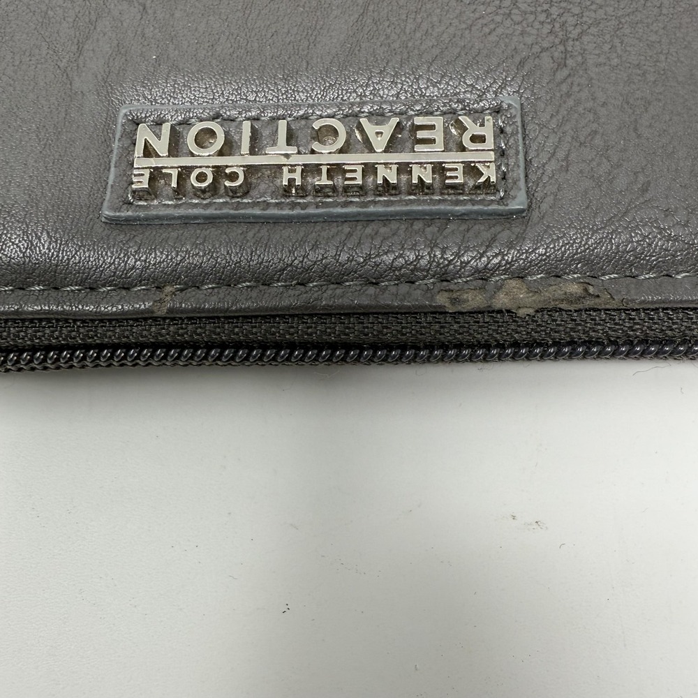 Kenneth Cole Reaction Wallet Womens Black Faux Leather Zip Around Wristlet Logo - Picture 2 of 5